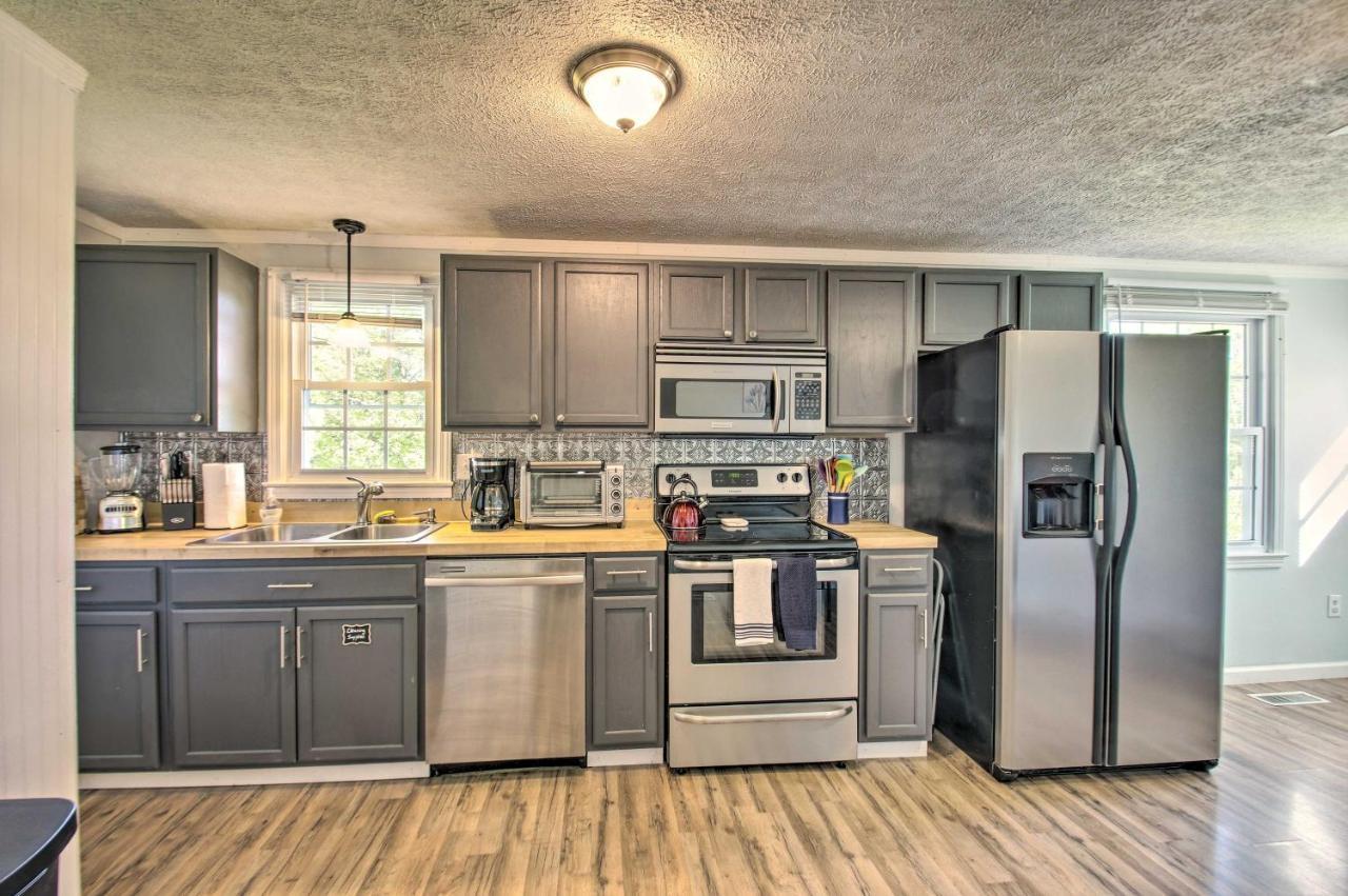 Dog-Friendly Fayetteville Home With Hot Tub! Zewnętrze zdjęcie
