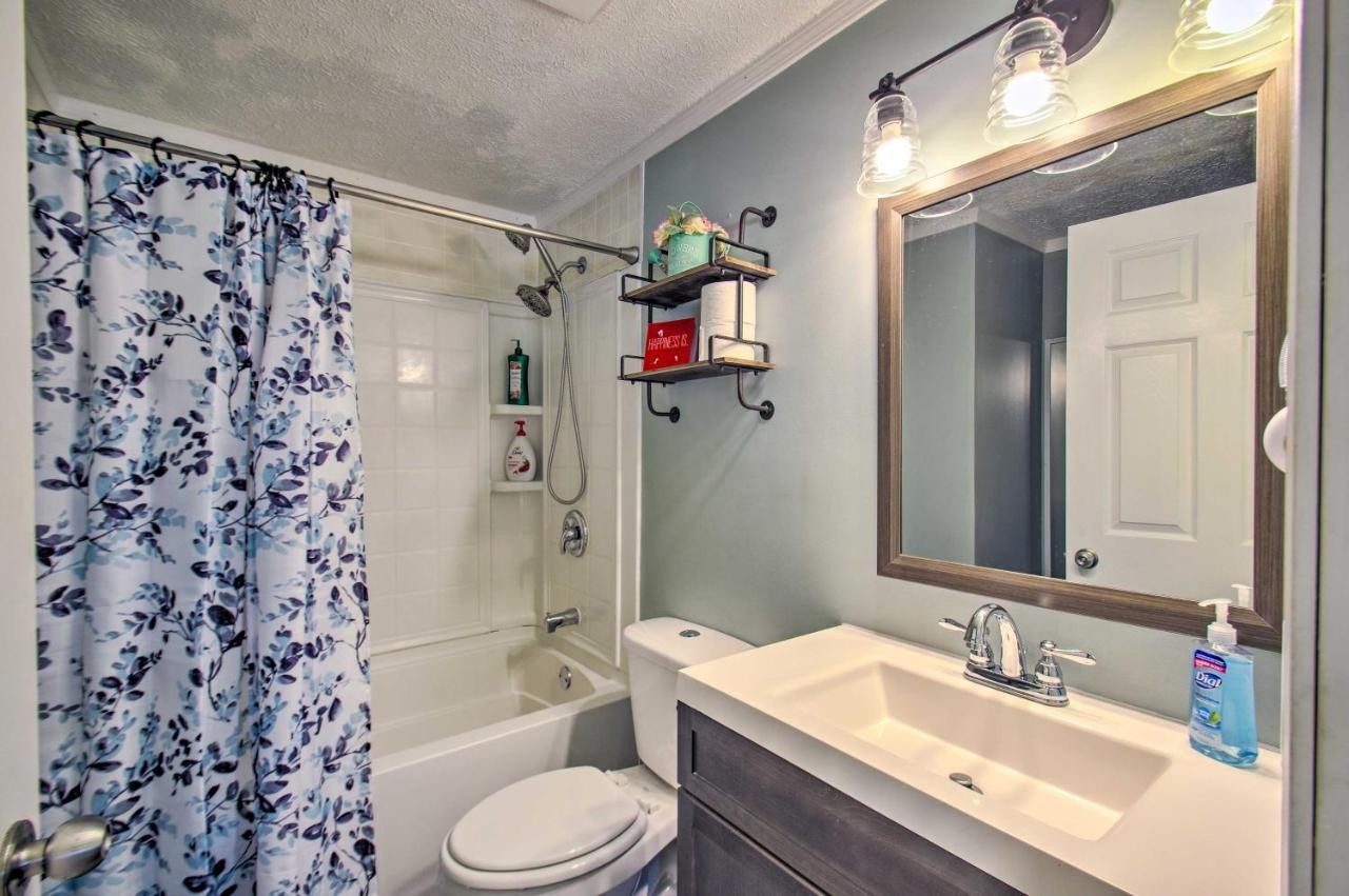 Dog-Friendly Fayetteville Home With Hot Tub! Zewnętrze zdjęcie