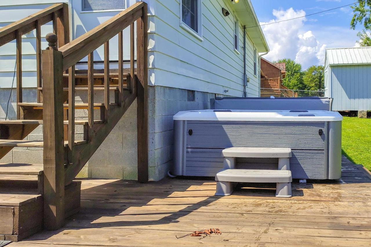 Dog-Friendly Fayetteville Home With Hot Tub! Zewnętrze zdjęcie